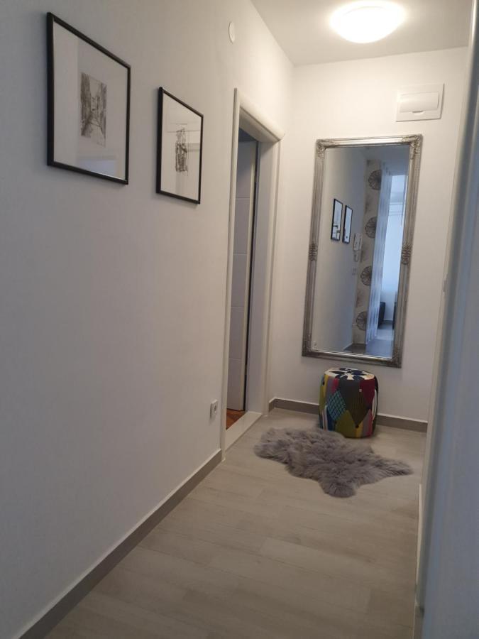 Apartment Tonka シベニク エクステリア 写真